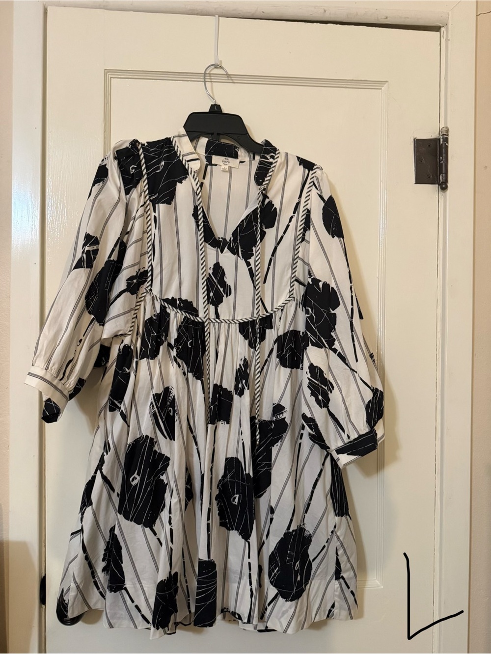 Black & White Floral Tiered V-Neck Dress